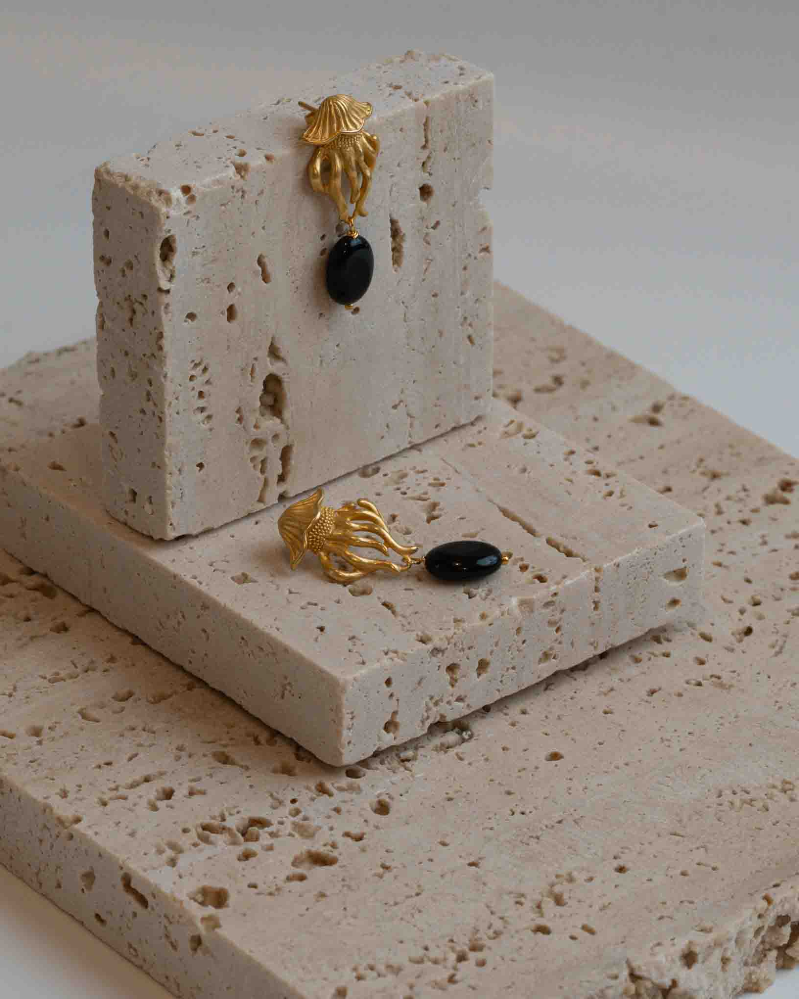 Ohrring Medusa Nera aus der Kollektion I Classici von Donna Rachele Jewelry
