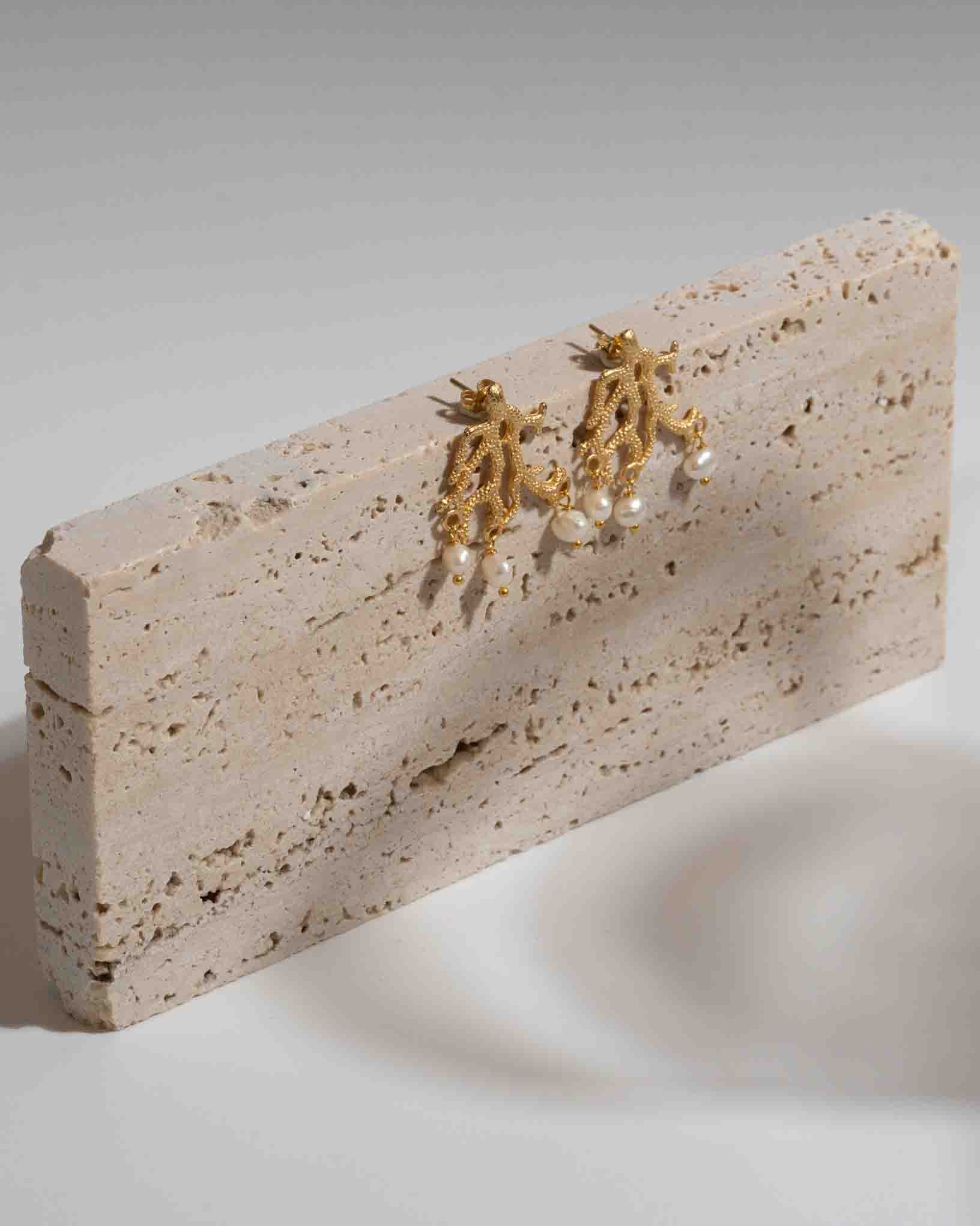 Ohrring Corallo Bianco aus der Kollektion Perle e Coralli von Donna Rachele Jewelry