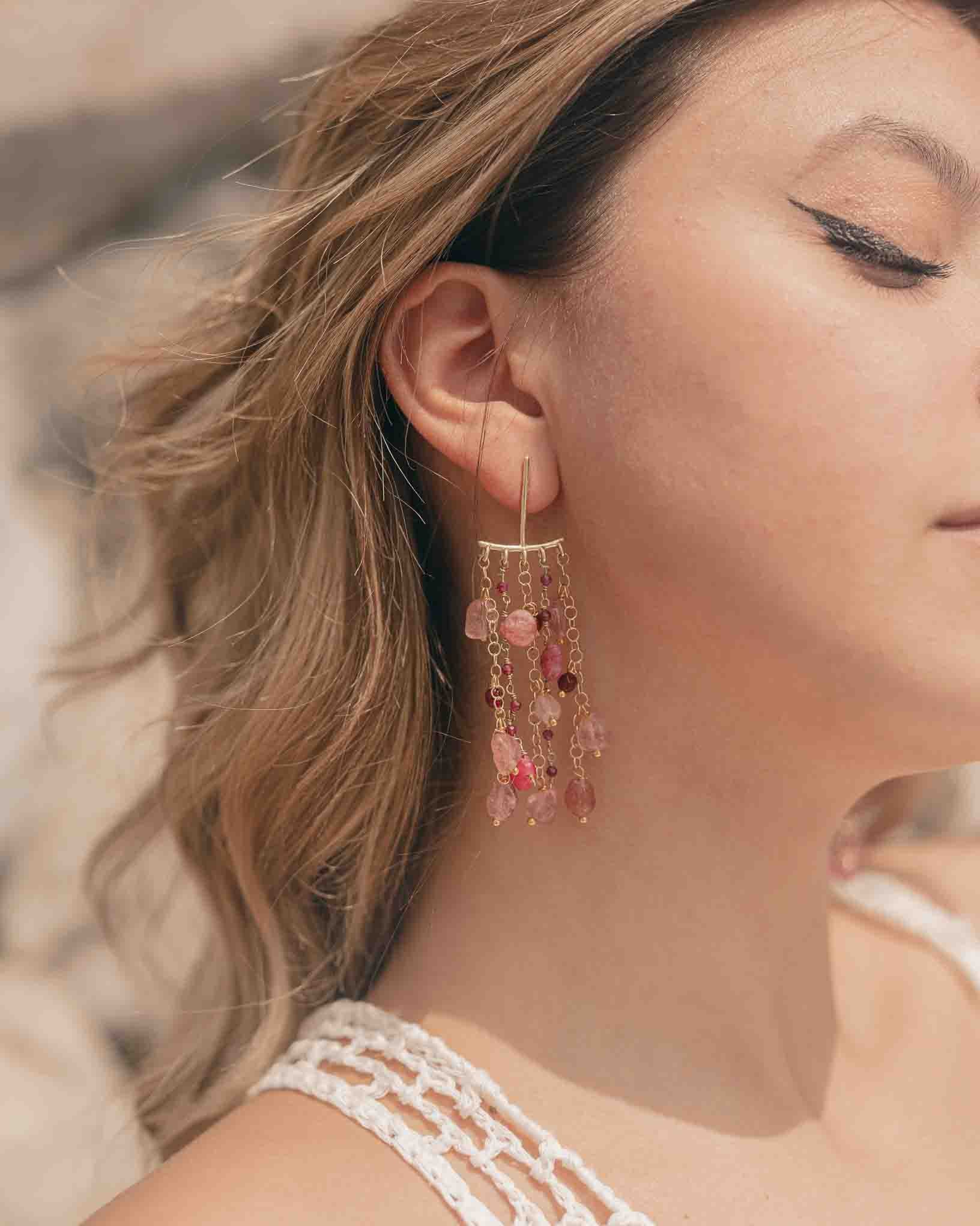 Ohrring Geranium aus der Kollektion I giardini la Mortella von Donna Rachele Jewelry