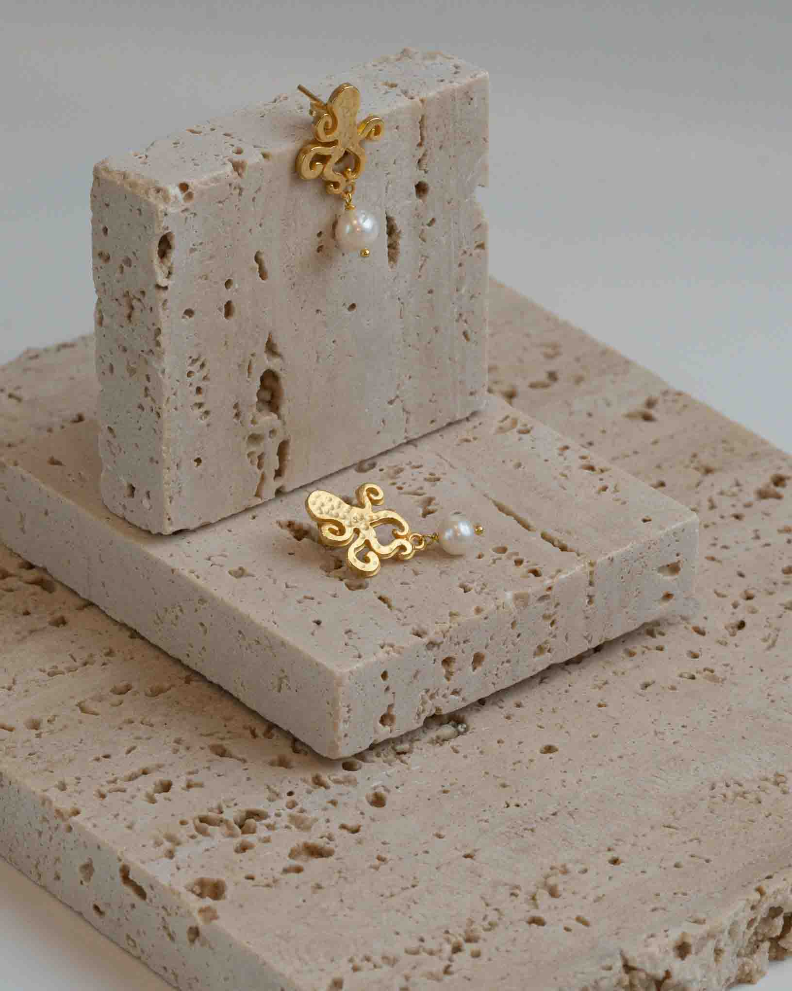 Ohrring Insalata di Polpo aus der Kollektion Perle e Coralli von Donna Rachele Jewelry